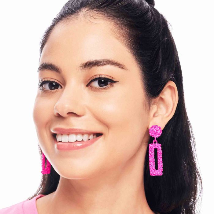 ESSENCE 24 EVER INK LINER 01