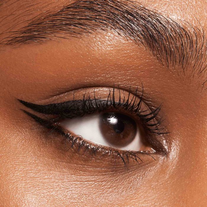 ESSENCE 24 EVER INK LINER 01