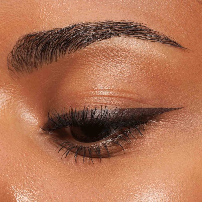 ESSENCE EYELINER LÍQUIDO À PROVA DE ÁGUA CASTANHO