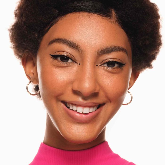 ESSENCE LINE IT LIKE A PRO LINER 01