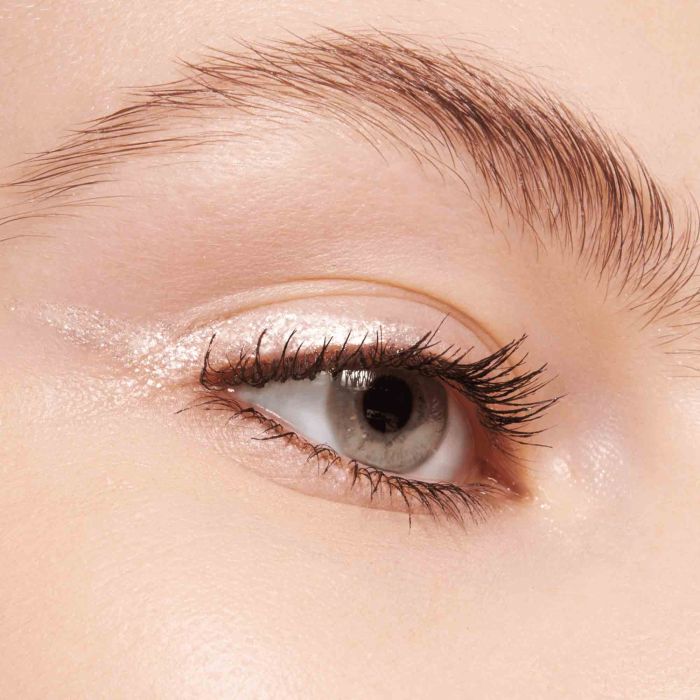 ESSENCE EYE SPARKLE LIQUID LINER 01