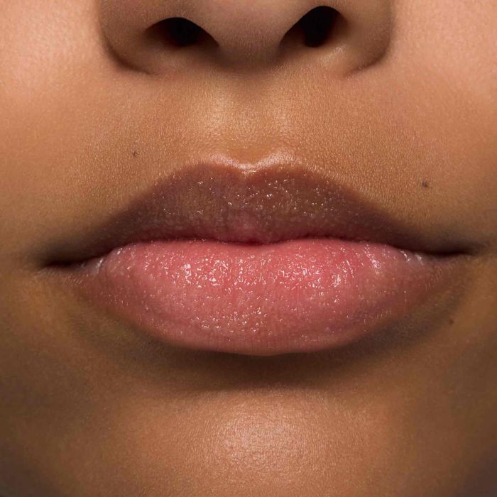 ESSENCE LIP CARE SUGAR SCRUB 02