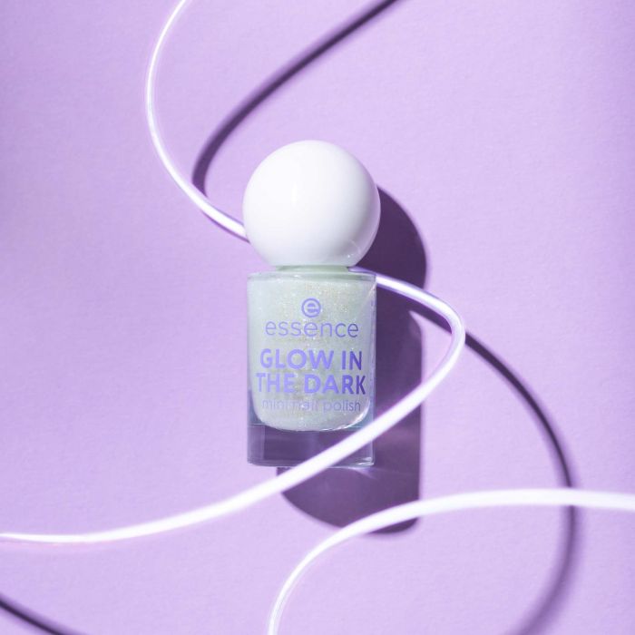 ESSENCE GLOW IN THE DARK MINI NAIL POLISH 01