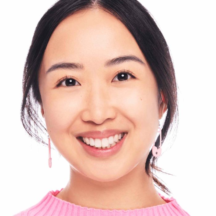 ESSENCE MATTIFYING COMPACT POWDER 02