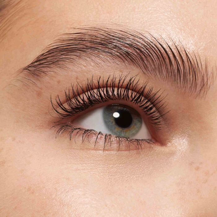 ESSENCE ALL EYES MULTI EFFECT MASCARA 01